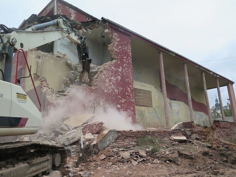 Zdjęcie 10: Rozbiórka Hawany rozpoczęta 