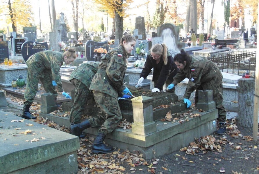 Będą porządkować zapomniane mogiły
