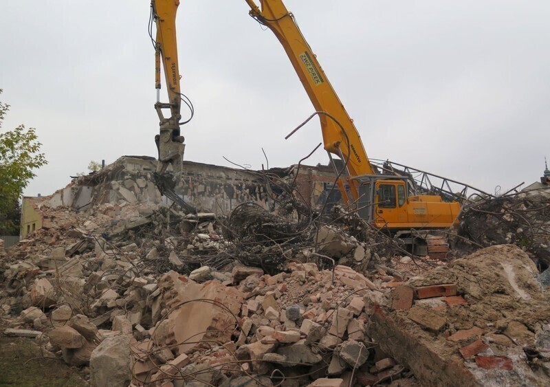 Zdjęcie 7: Demolka trwa