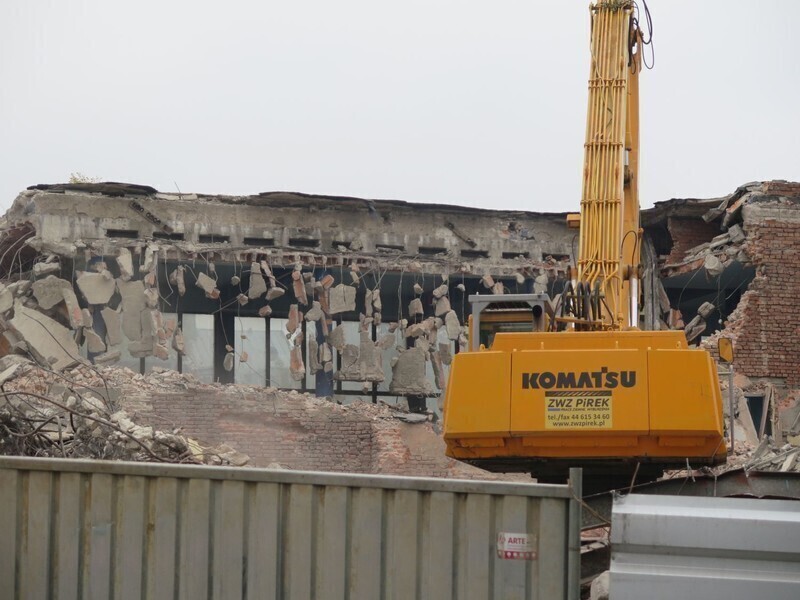 Zdjęcie 8: Demolka trwa