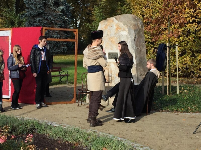 Zdjęcie 9: Uczcili setną rocznicę śmierci Sienkiewicza