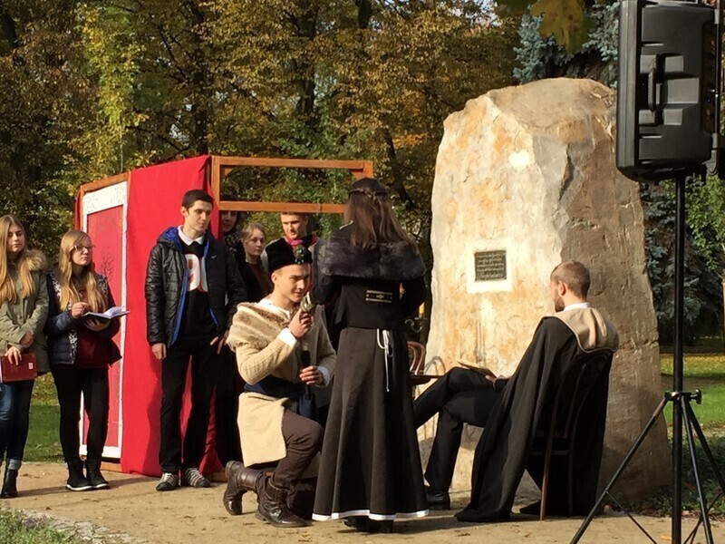 Zdjęcie 10: Uczcili setną rocznicę śmierci Sienkiewicza