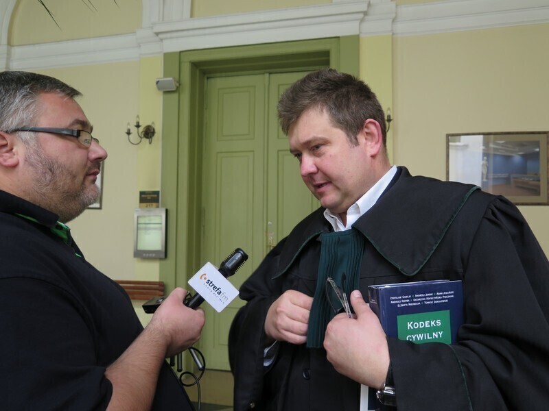 Zdjęcie 2: Prezydent Piotrkowa pozywa za naruszenie dóbr osobistych. Ruszył proces przeciwko wydawcy gazety 