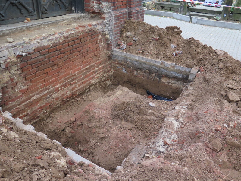 Remontowali kaplicę znaleźli kości dwóch osób