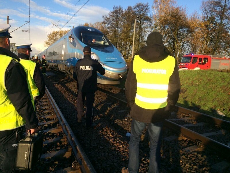 Zdjęcie 4: Na przejeździe kolejowym w Raciborowicach zginął 31-letni mężczyzna