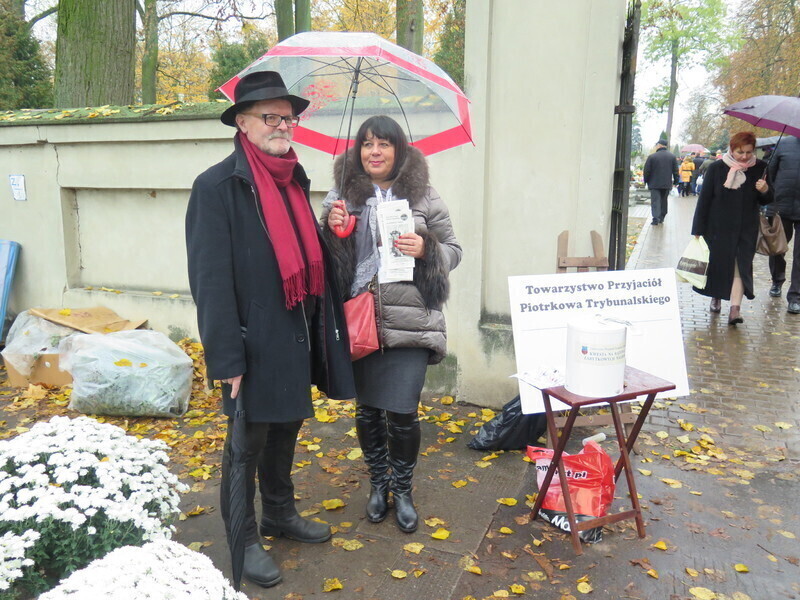 Zdjęcie 2: Kwesta na cmentarzach trwa