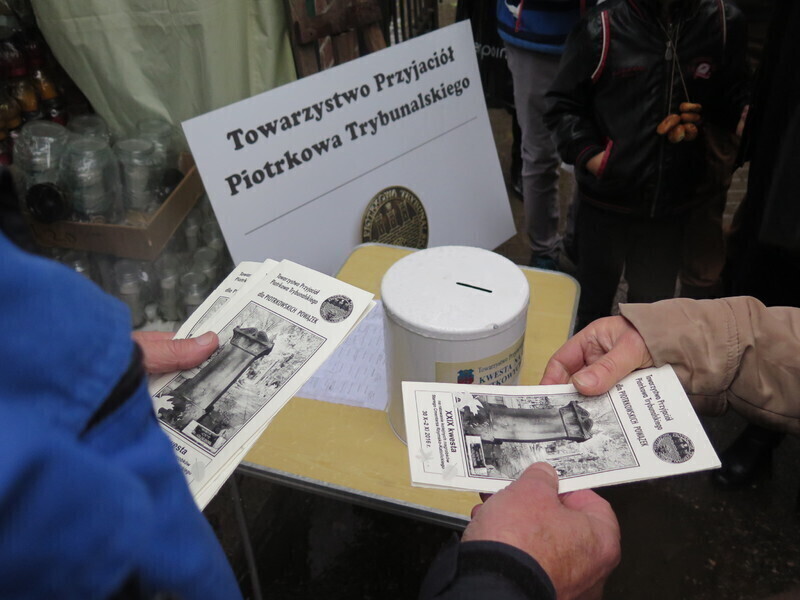 Zdjęcie 4: Kwesta na cmentarzach trwa