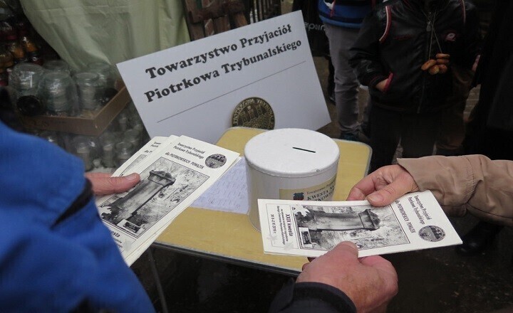 Zdjęcie 1: Trzeci dzień zbiórki – w puszkach ponad 17 tysięcy złotych