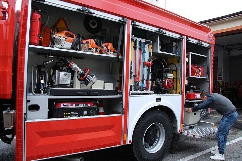 Zdjęcie 11: W Woli Krzysztoporskiej mają nowy wóz strażacki 