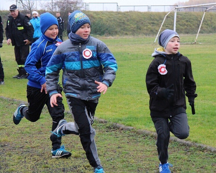 Zdjęcie 3: Bieg Niepodległości w Woli Krzysztoporskiej 