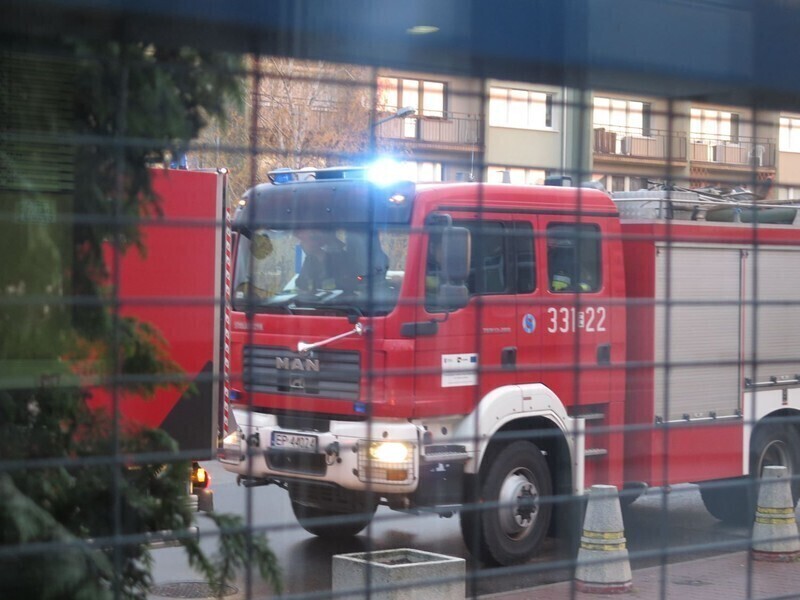 Zdjęcie 9: Skażenie chemiczne na basenie przy Belzackiej