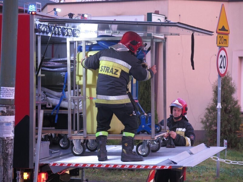 Zdjęcie 12: Skażenie chemiczne na basenie przy Belzackiej