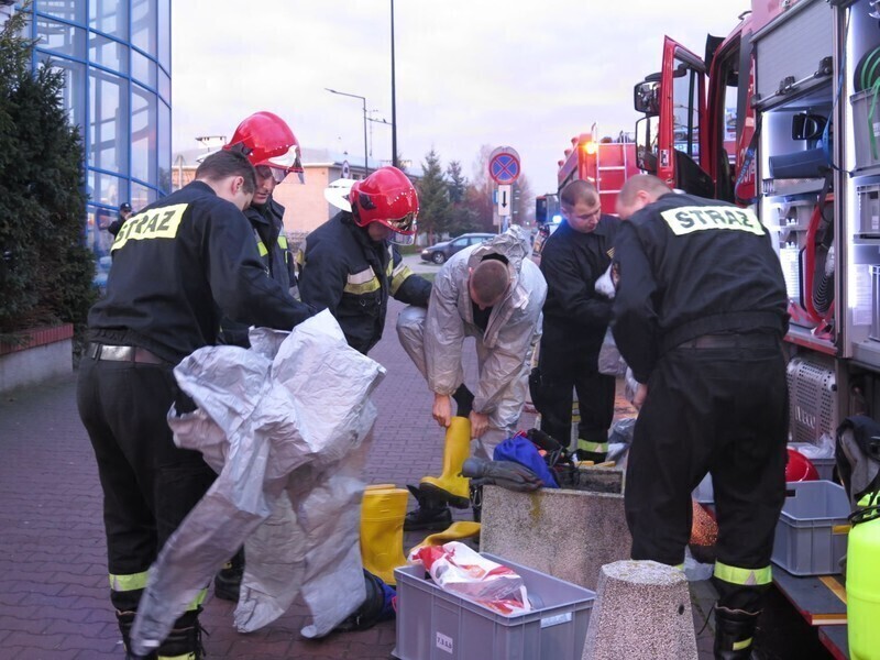 Zdjęcie 15: Skażenie chemiczne na basenie przy Belzackiej