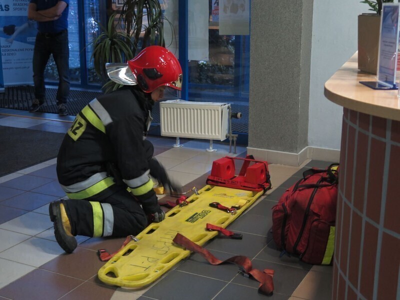 Zdjęcie 18: Skażenie chemiczne na basenie przy Belzackiej