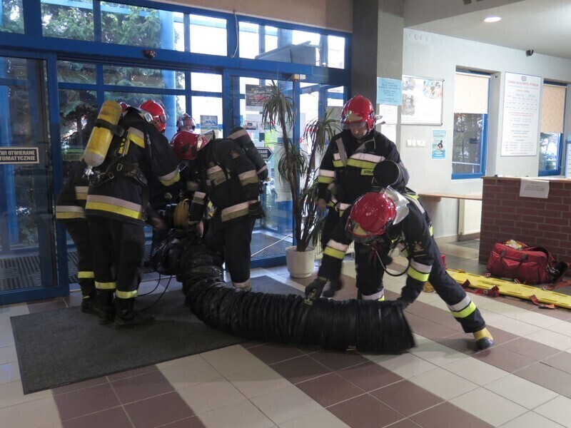 Zdjęcie 20: Skażenie chemiczne na basenie przy Belzackiej