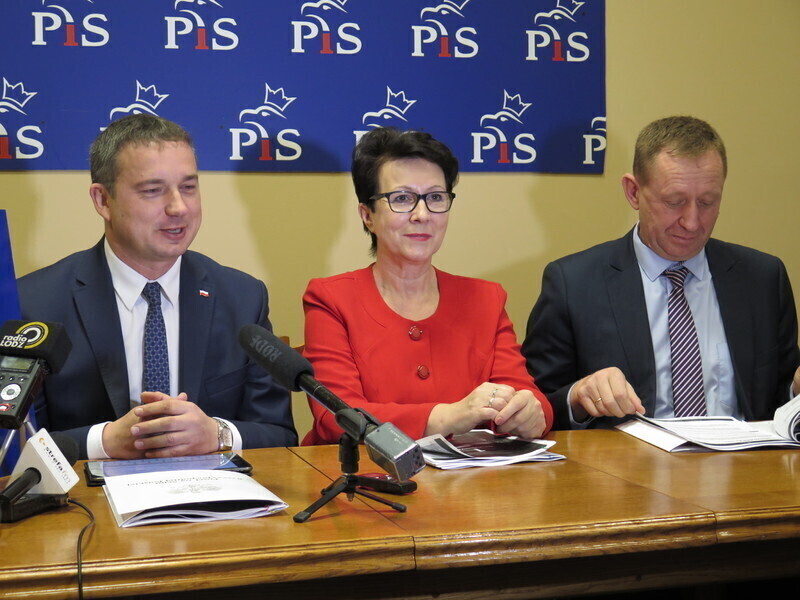 Zdjęcie 9: Posłowie z regionu podsumowali rok rządów PiS
