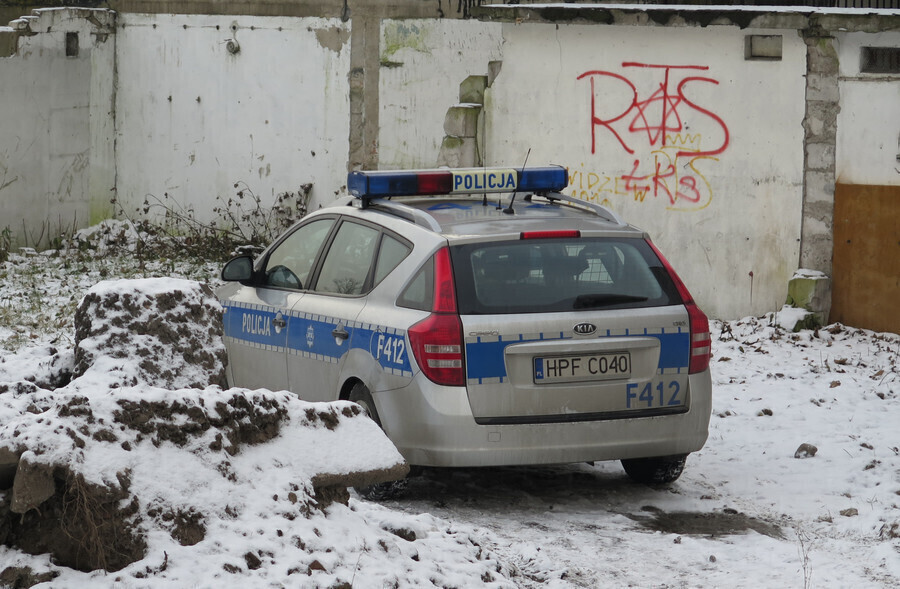 Ciało mężczyzny na Zamurowej. Zamarzł
