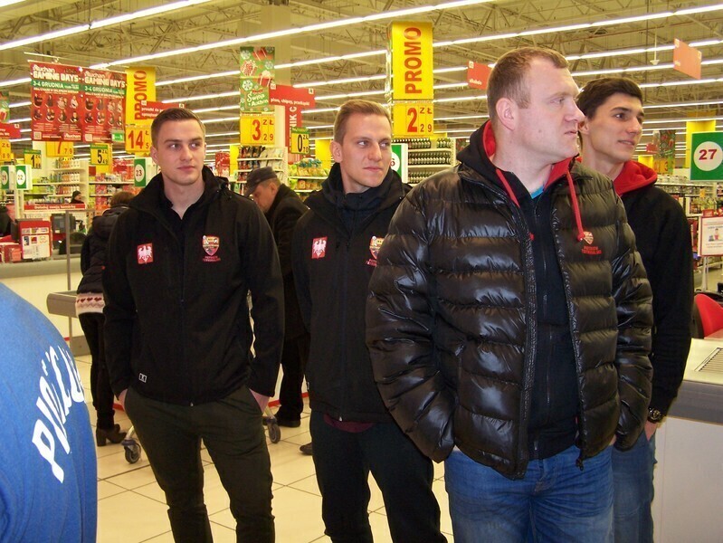 Zdjęcie 8: Sportowcy przygotowali Szlachetną Paczkę [GALERIA]