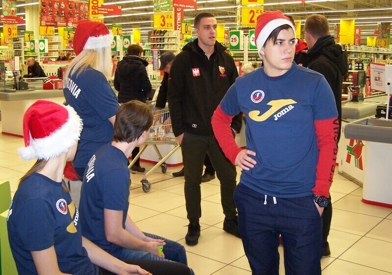 Zdjęcie 9: Sportowcy przygotowali Szlachetną Paczkę [GALERIA]