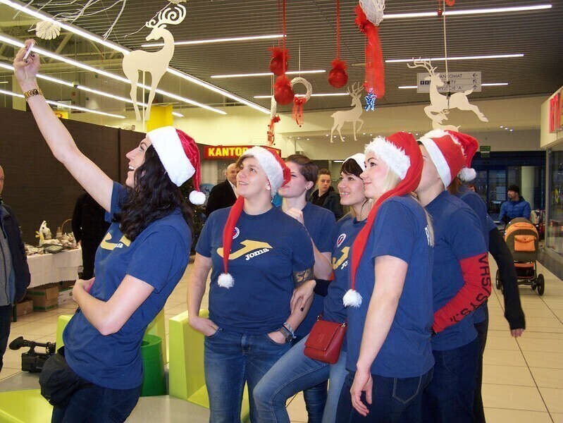 Zdjęcie 10: Sportowcy przygotowali Szlachetną Paczkę [GALERIA]