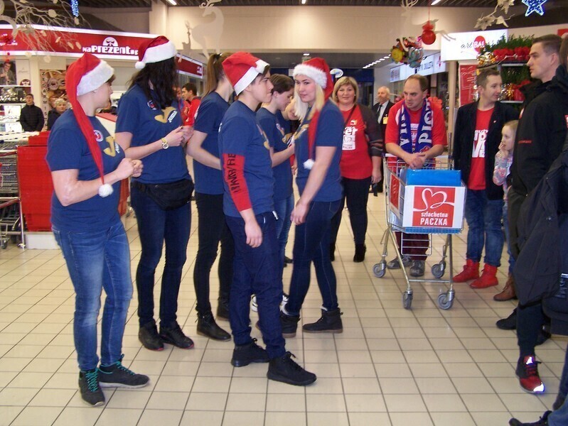 Zdjęcie 19: Sportowcy przygotowali Szlachetną Paczkę [GALERIA]