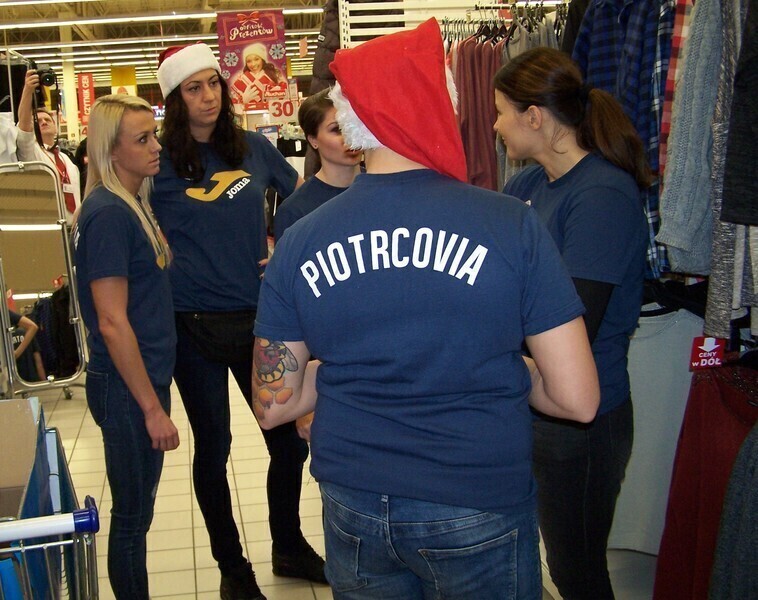 Zdjęcie 27: Sportowcy przygotowali Szlachetną Paczkę [GALERIA]