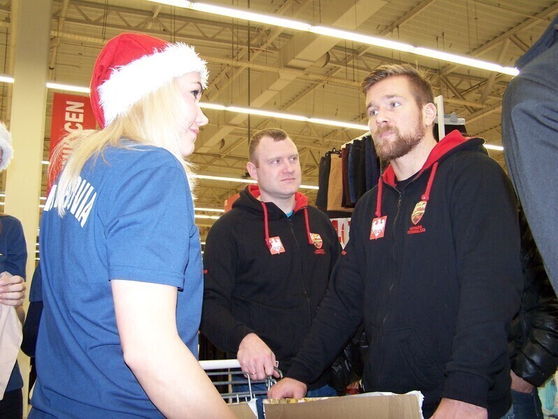 Zdjęcie 30: Sportowcy przygotowali Szlachetną Paczkę [GALERIA]