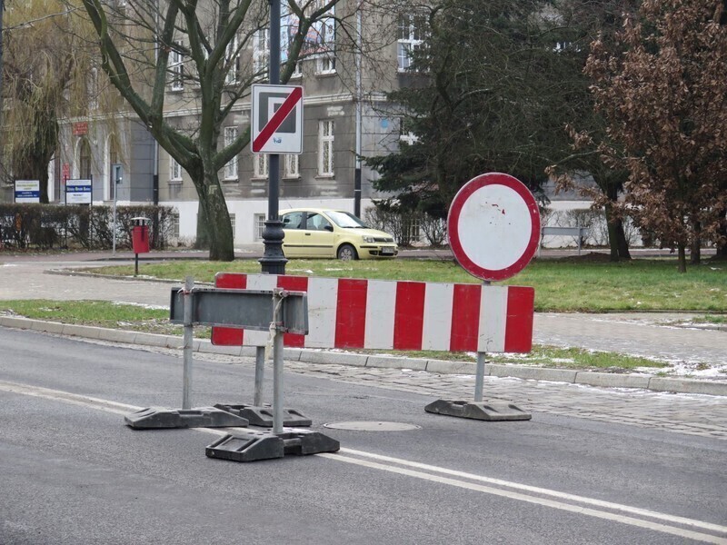 Zdjęcie 6: Fragment al. 3 Maja zamknięty dla ruchu 