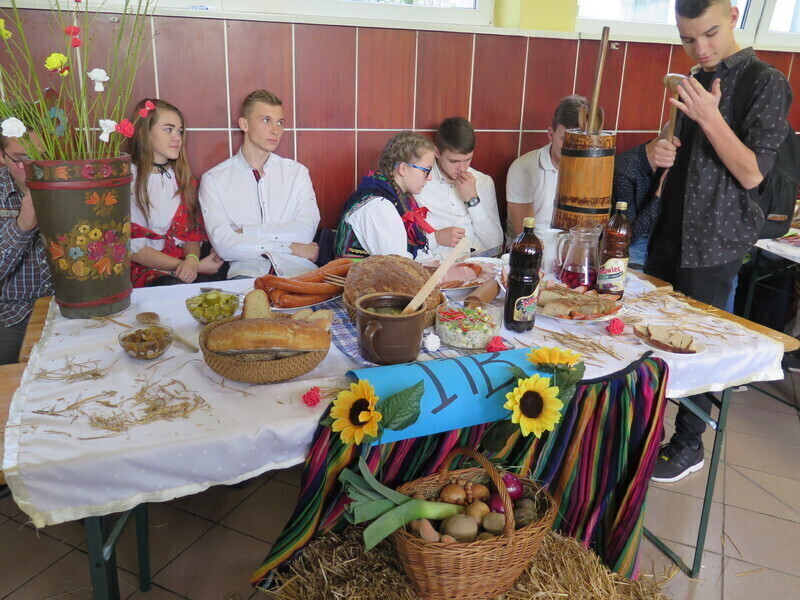 Zdjęcie 17: Ojciec Ambroży odebrał tytuł Honorowego Obywatela Piotrkowa