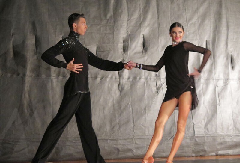 Zdjęcie 2: Ognisty taniec w sali sportowej SP12