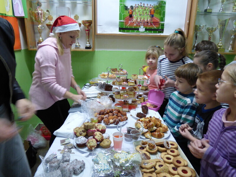 Zdjęcie 3: Akcja charytatywna dla dzieci z Domów Dziecka