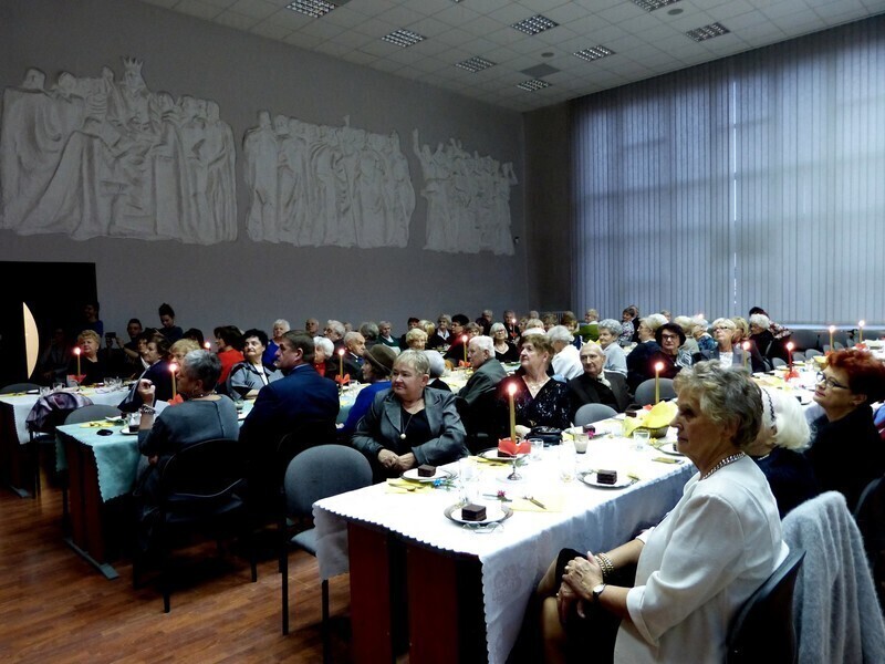 Zdjęcie 1: Wigilia nauczycieli emerytów