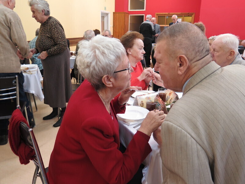 Zdjęcie 6: Wigilijna wieczerza w Dziennym Domu Pomocy Społecznej