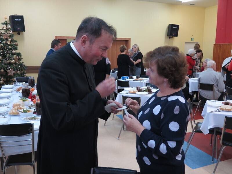 Zdjęcie 12: Wigilijna wieczerza w Dziennym Domu Pomocy Społecznej