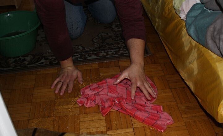 Zdjęcie 1: Zalane mieszkania na Wyzwolenia