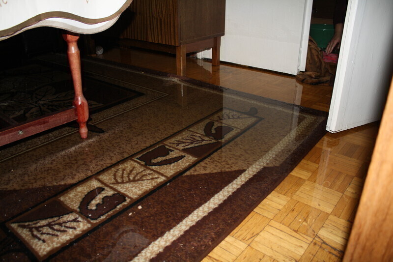 Zdjęcie 4: Zalane mieszkania na Wyzwolenia