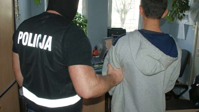 Pobił i okradł 67-letnią kobietę 