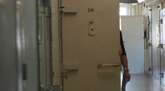 Więźniowie z piotrkowskiego aresztu skarżą się na swój los