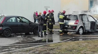 Pożar dwóch samochodów