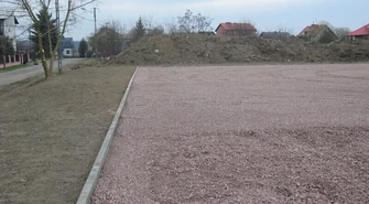 Przy Ceramicznej powstaje boisko