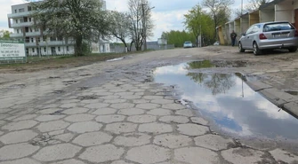 Trylinka na Broniewskiego pamięta czasy Stalina 