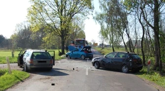 Poczuli uderzenie i zobaczyli przelatującego nad nimi opla