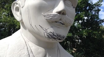 Ktoś zniszczył pomnik Witosa