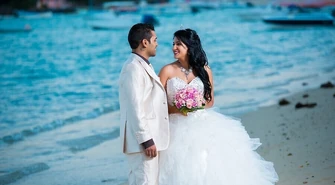 Tylko dwa śluby zawarte poza USC