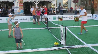 Rynek Trybunalski zmienił się w tenisowy kort
