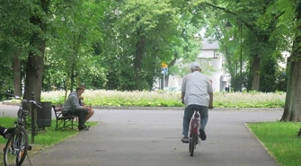 Park Poniatowskiego z kawiarnią?