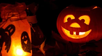 Cukierek albo psikus! Czy w piotrkowskich szkołach organizują Halloween?