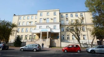 Pensje płacimy na bieżąco. Wicestarosta odpowiada posłance