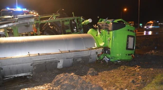 Rowerzysta przygnieciony przez cysternę [Aktualizacja]