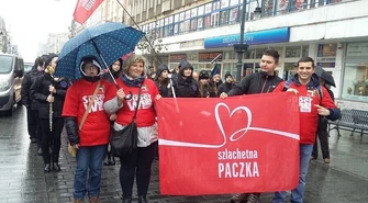 Szlachetna Paczka znowu pomaga! Otworzyli bazę z historiami rodzin